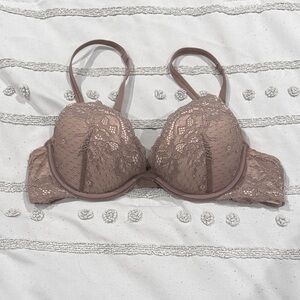 Maidenform Lace Underwire Bra in Tan Size 34 A Like New